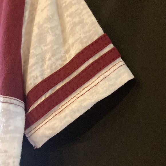 Medium Aggie V-Neck Lightweight Top - Picture 8 of 11